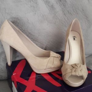 Suede Cream Open Toe Heel